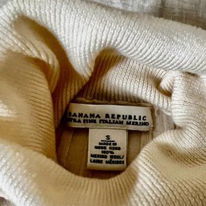 Merino Wool Cream-Colored Turtleneck Sweater